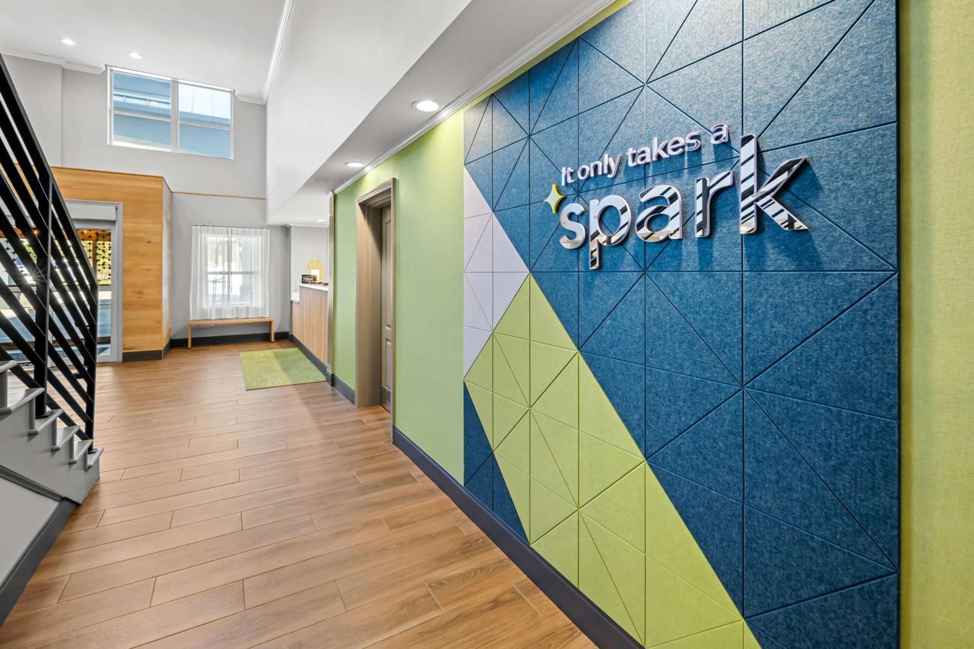 Spark By Hilton Вудбридж Екстер'єр фото